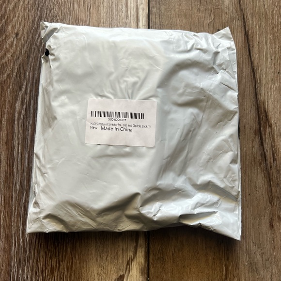 NEW Posture Corrector Adjustable Upper Back Brace, Breathable Back Support - Picture 2 of 5